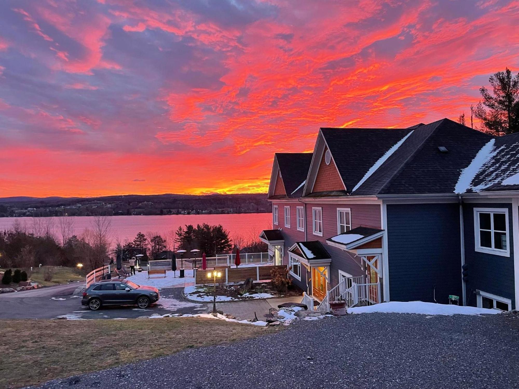 Location Au Sommet Du Lac Magog ภายนอก รูปภาพ